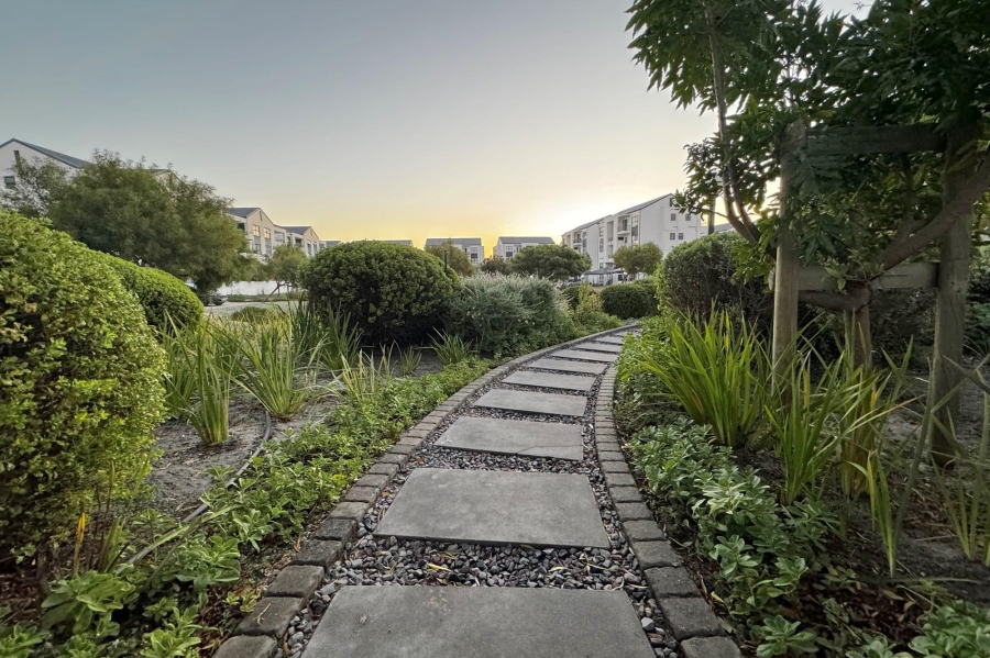 1 Bedroom Property for Sale in Sandown Western Cape